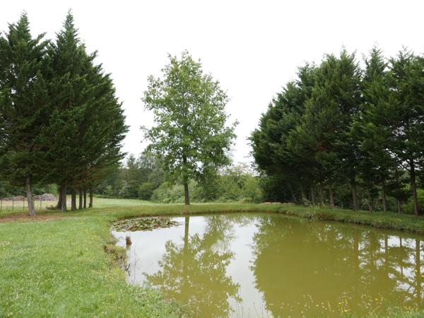 Saint-Étienne-de-Puycorbier (24400) Pour les amoureux de la nature !