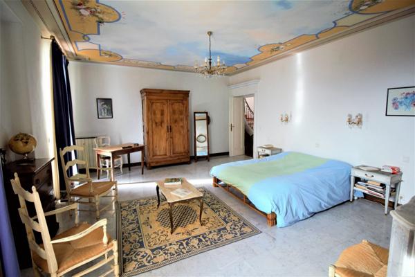 Maison de maître dans village de caractère