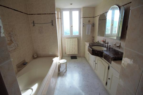 Maison de maître dans village de caractère