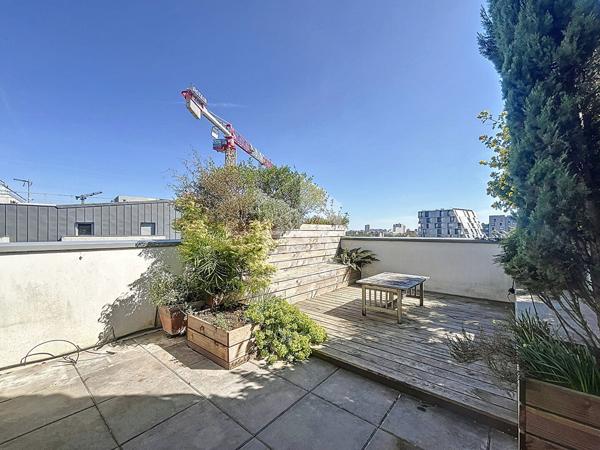 A louer meublé : 47m² + terrasse 22m² et parking