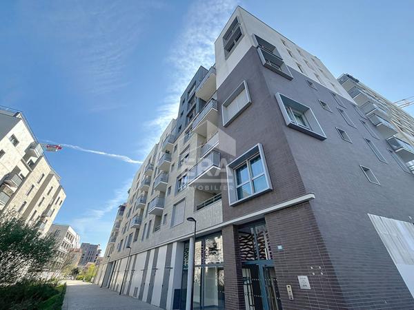 A louer meublé : 47m² + terrasse 22m² et parking