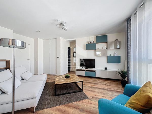 A louer meublé : 47m² + terrasse 22m² et parking
