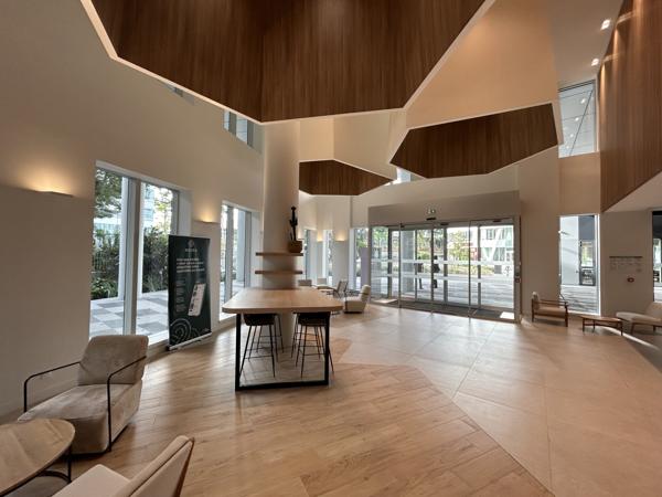 Bureaux neufs à louer à Rueil-Malmaison avec rooftop et services variés