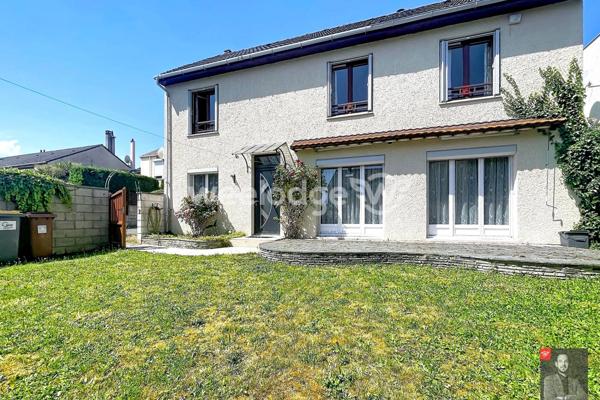 Maison à vendre 5 pièces de 96 m² à Jouy-le-Moutier