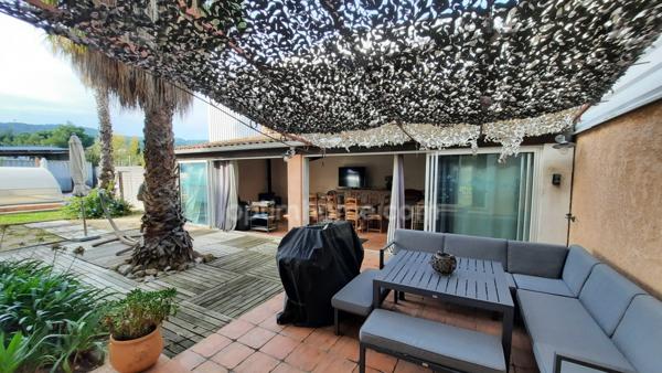 CHATEAUNEUF LES MARTIGUES : Maison 267m² + piscine + locaux d'activités professionnelles 280m²