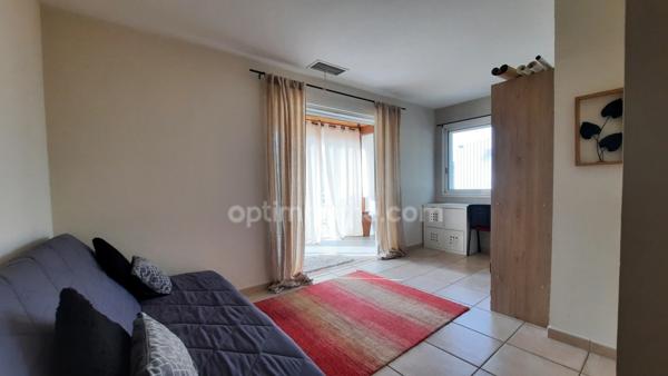 CHATEAUNEUF LES MARTIGUES : Maison 267m² + piscine + locaux d'activités professionnelles 280m²