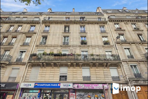 Dernier étage lumineux avec vue Sacré-Cœur – 3 pièces en parfait état