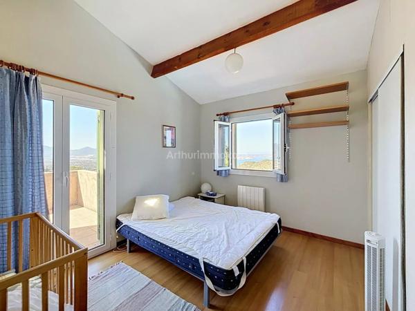 Vente                                                      Maison
                        
                     5 pièces                      113 m2                     à Lumio