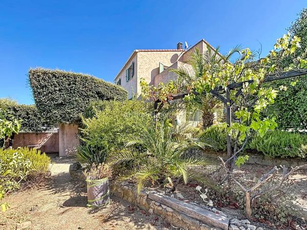 Vente                                                      Maison
                        
                     5 pièces                      113 m2                     à Lumio