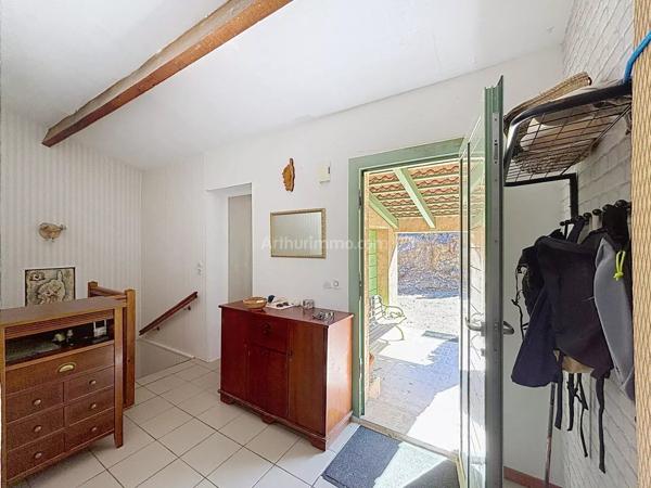 Vente                                                      Maison
                        
                     5 pièces                      113 m2                     à Lumio