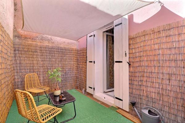 Appartement La Seyne Sur Mer (83500 ) 2 pièces 47 m2 avec un extérieur