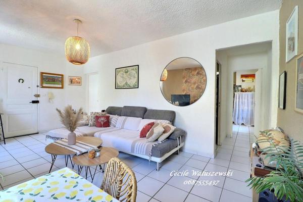 Appartement La Seyne Sur Mer (83500 ) 2 pièces 47 m2 avec un extérieur