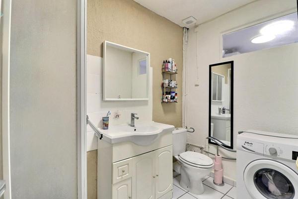 Appartement La Seyne Sur Mer (83500 ) 2 pièces 47 m2 avec un extérieur