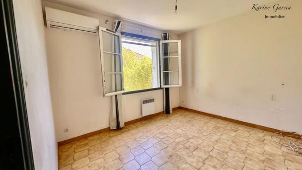EMPLACEMENT PRIVILEGIE - SIX FOURS PROCHE LA COUDOULIERE - MAISON 3 PIECES - TERRAIN 300 M² - GARAGE - SOUS SOL