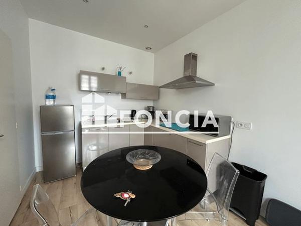 Location Appartement 2 pièces 37 m² - 94 ter rue Louis Thiers Rochefort 17300