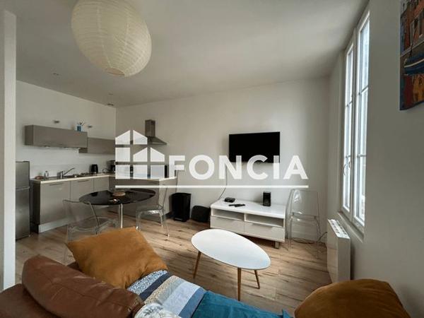 Location Appartement 2 pièces 37 m² - 94 ter rue Louis Thiers Rochefort 17300