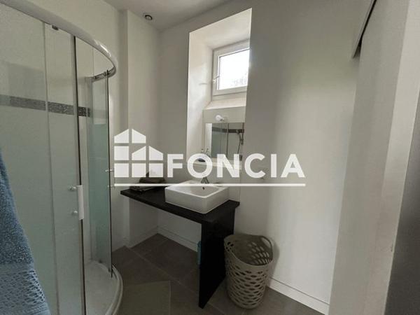 Location Appartement 2 pièces 37 m² - 94 ter rue Louis Thiers Rochefort 17300