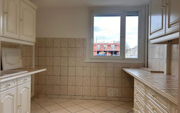 Appartement à louer    4 pièces •  Beauvais