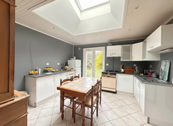 Raillencourt-Sainte-Olle – Maison individuelle + fonds de commerce FLEURISTE (5 min. Cambrai)