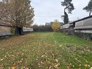 Terrain constructible à GENILLÉ (37460) de 3 000 m² environ.