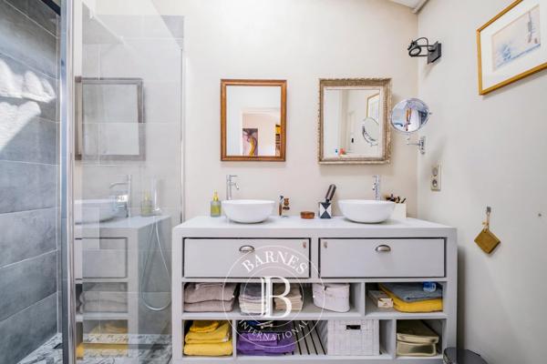 Bordeaux, Appartement 1 Chambre -  97 m² à vendre