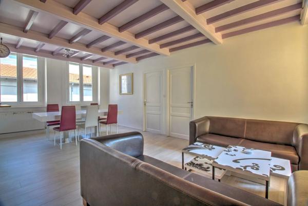 Location                                                      Appartement
                        
                     3 pièces                      72 m2                     à Saint-Étienne