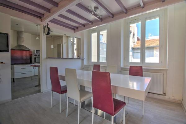 Location                                                      Appartement
                        
                     3 pièces                      72 m2                     à Saint-Étienne