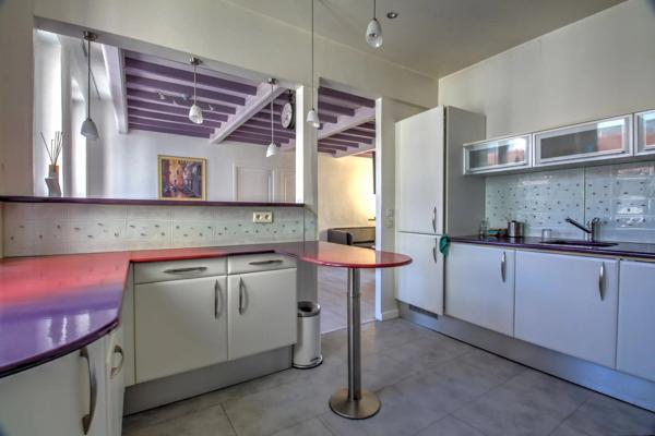 Location                                                      Appartement
                        
                     3 pièces                      72 m2                     à Saint-Étienne