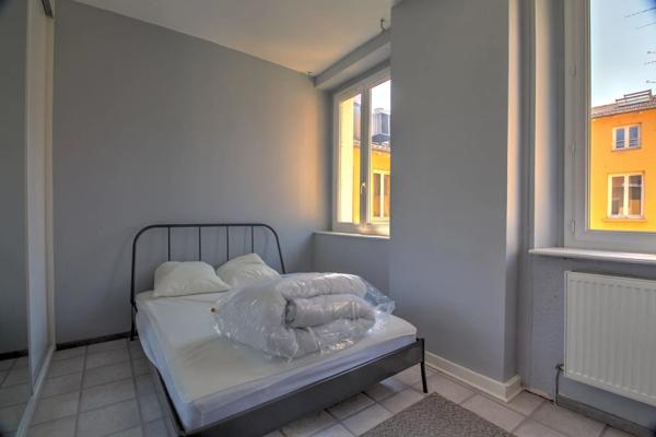 Location                                                      Appartement
                        
                     3 pièces                      72 m2                     à Saint-Étienne