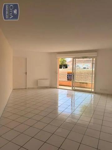 Appartement à louer 2 pièces 55.42m² Exireuil (79400)