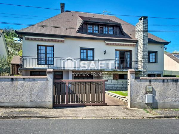 Spacieux pavillon de construction traditionnelle!