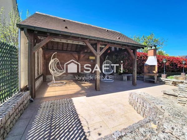 Spacieux pavillon de construction traditionnelle!