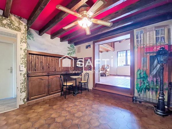 Spacieux pavillon de construction traditionnelle!