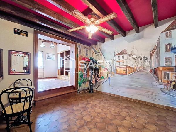 Spacieux pavillon de construction traditionnelle!