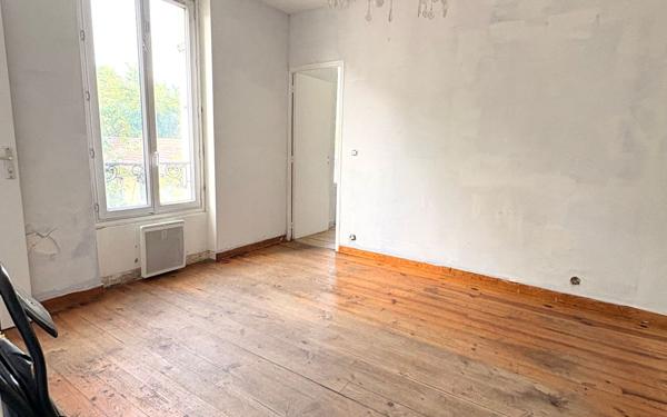 Appartement à vendre    2 pièces •  Stains