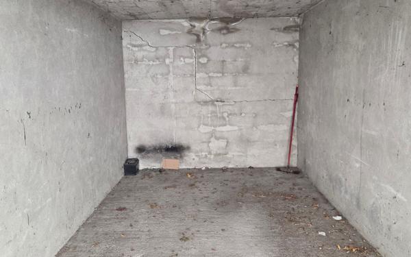 Stationnement à vendre    14 m2 Oullins