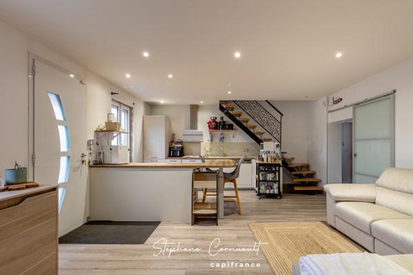 Maison de ville rénovée de 160 m² au coeur de Saint-Astier