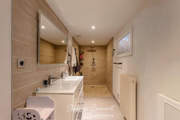 Maison de ville rénovée de 160 m² au coeur de Saint-Astier