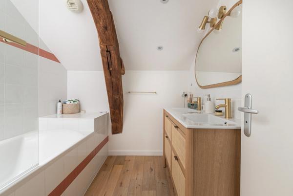 Magnifique appartement de type 5 dans l'hyper cente avec deux stationnements !