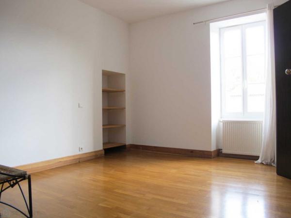 MAGNIFIQUE CHARENTAISE 6 PIECES 220 M²