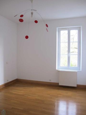 MAGNIFIQUE CHARENTAISE 6 PIECES 220 M²