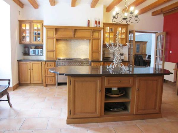 MAGNIFIQUE CHARENTAISE 6 PIECES 220 M²