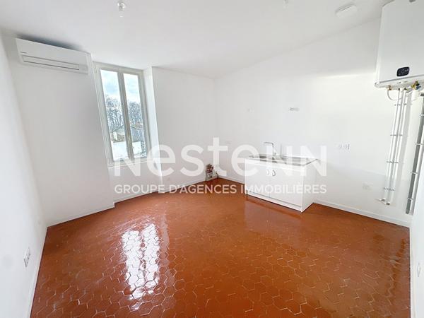 Appartement T2 rénové à vendre à Saint-Martin-de-Crau, centre-ville, 30 m², petite copropriété
