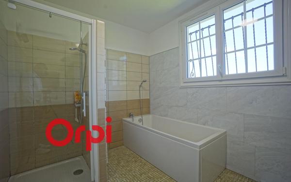 Maison à vendre    7 pièces •  Bernay