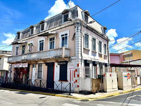 Immeuble Saint-esprit 330 M²