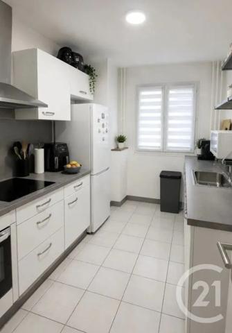 Appartement F3 à vendre  3 pièces - 61,53 m 2   ST MAUR DES FOSSES  - 94