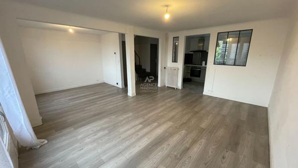 Maison individuelle 140 m² 5 pièces avec jardin - secteur Lycée International Saint Germain en Laye Loyer 3 480 €/mois **  - Référence  18094