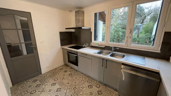 Maison individuelle 140 m² 5 pièces avec jardin - secteur Lycée International Saint Germain en Laye Loyer 3 480 €/mois **  - Référence  18094