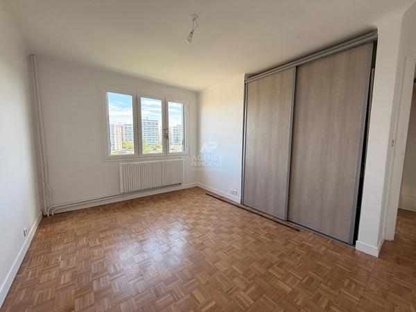 Maison individuelle 140 m² 5 pièces avec jardin - secteur Lycée International Saint Germain en Laye Loyer 3 480 €/mois **  - Référence  18094
