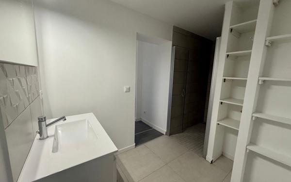 Maison à vendre    11 pièces •  Saint-Raphaël